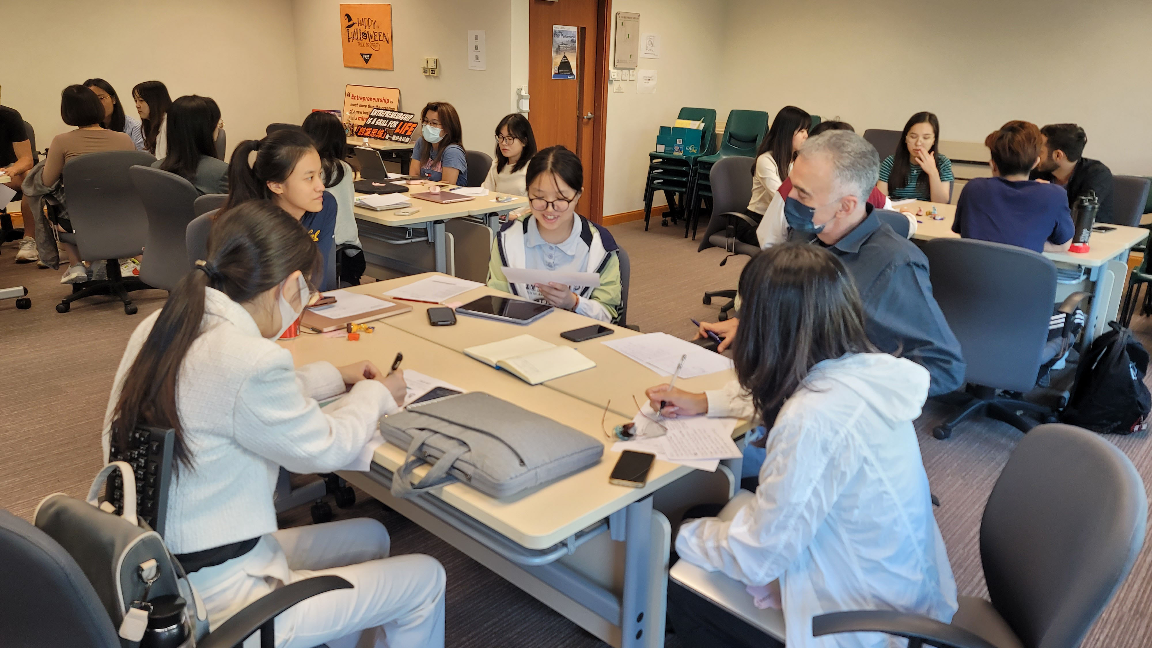 Dean's Cup BIG Competition Celebrates Entrepreneurship with Star-Studded Mentoring Team