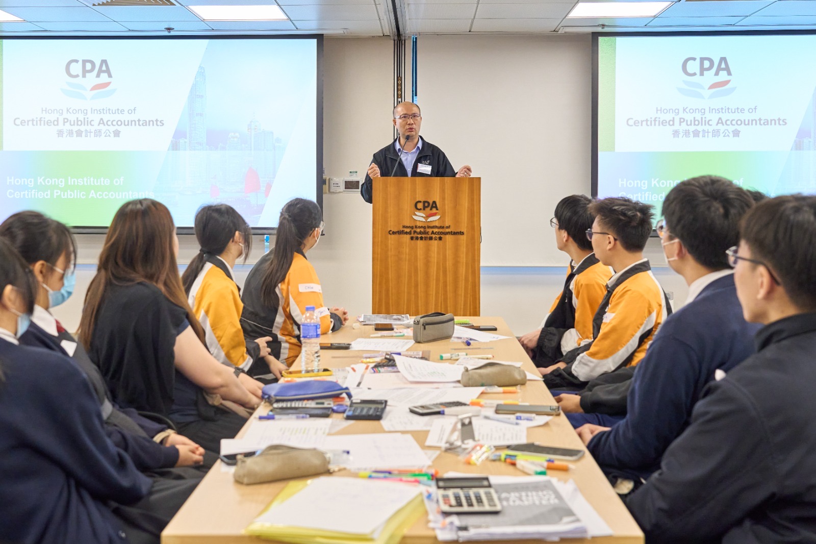 Dean's Cup BIG Competition Celebrates Entrepreneurship with Star-Studded Mentoring Team