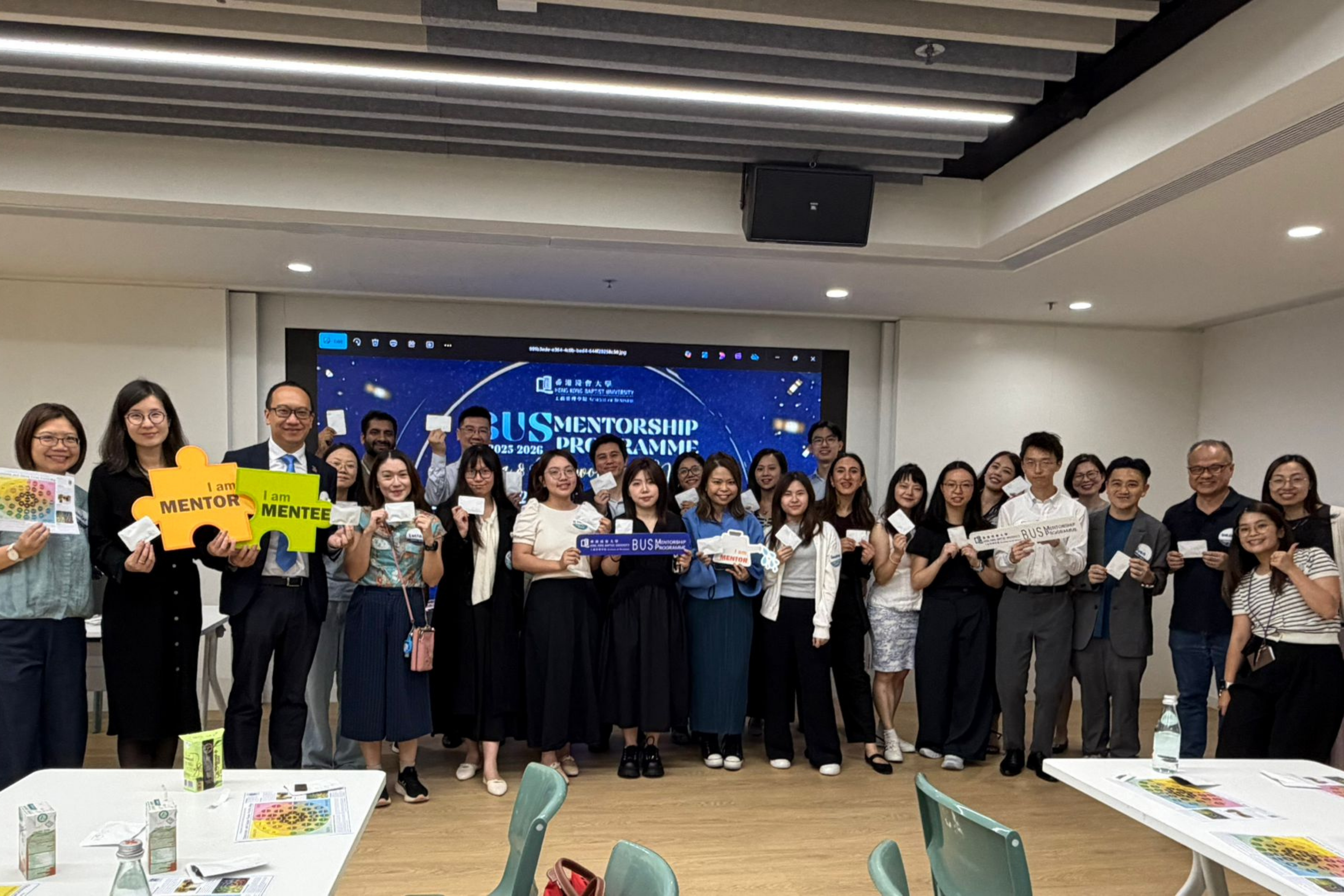 Participants gather for a group photo, showcasing the strong bonds built through guidance and collaboration.