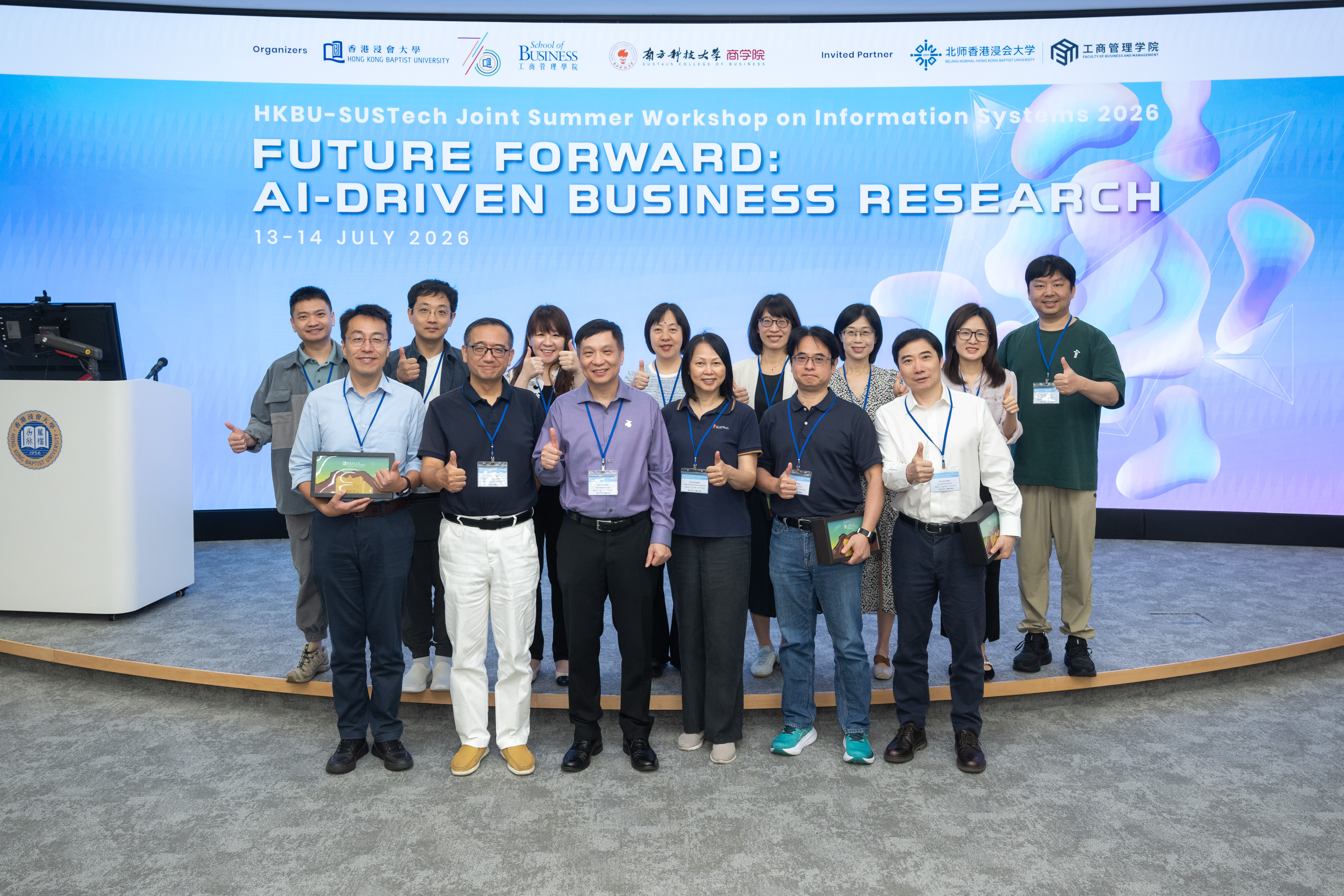 Mentors and organisers of the workshop gather for a group photo, emphasising inter‑institutional collaboration and academic mentorship.