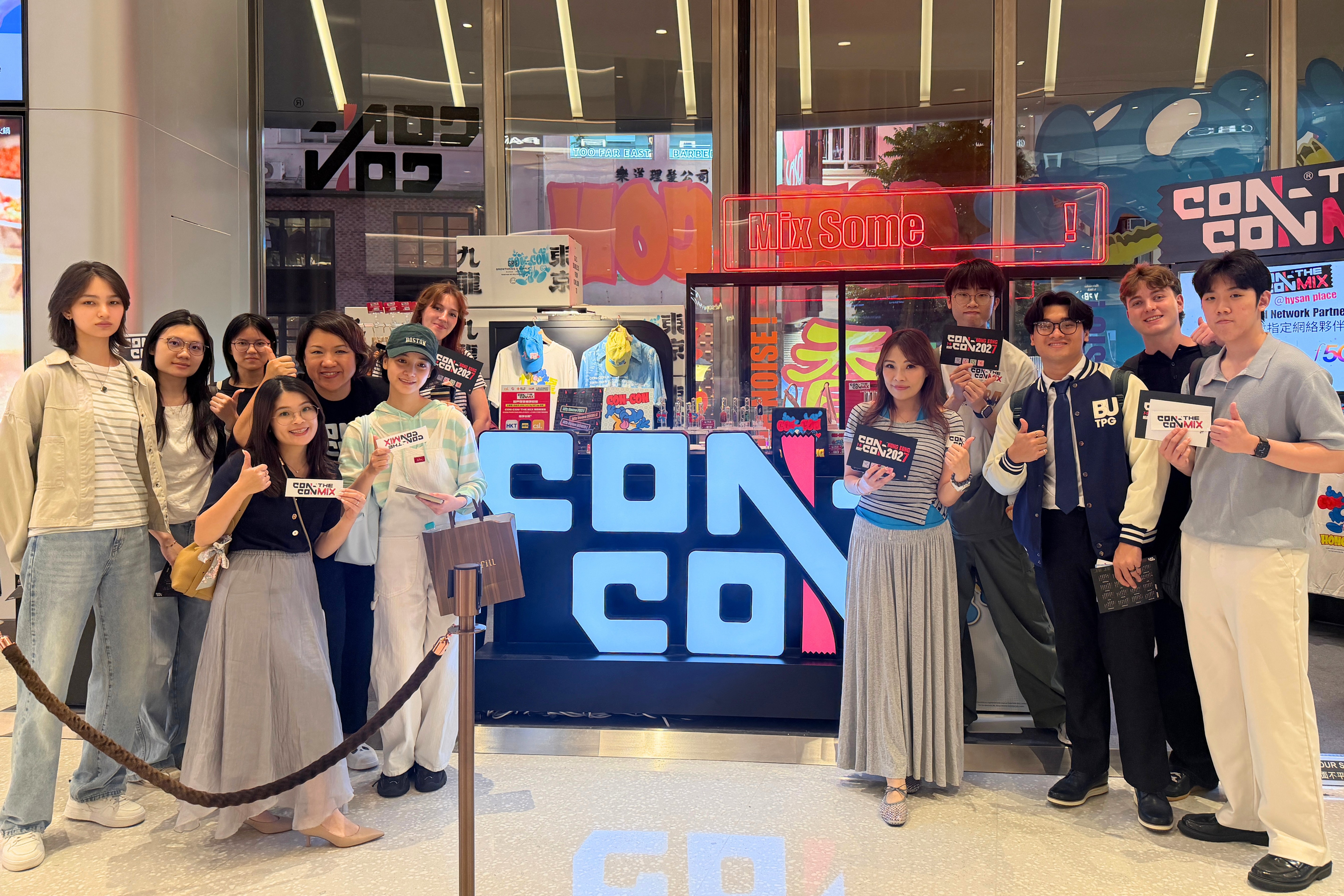 Students gather with the CON-CON team for a group photo, celebrating a day of learning, creativity, and inspiration in the world of Intellectual Property.